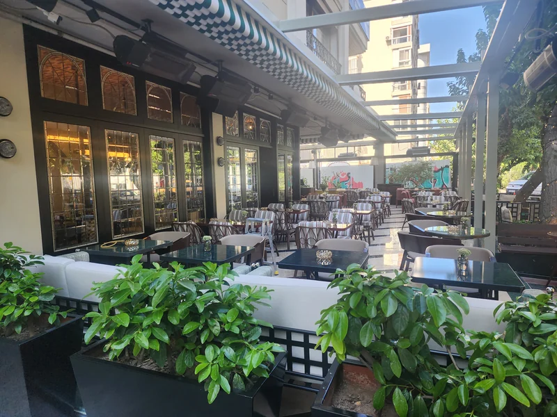 %100 More Alsancak Restorant — Fotoğraf 2